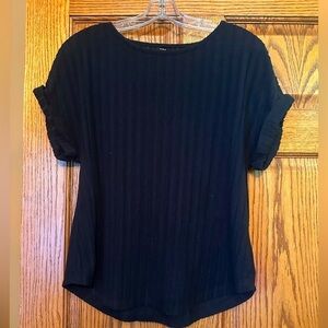 Black ribbed cuffed sleeve sweater